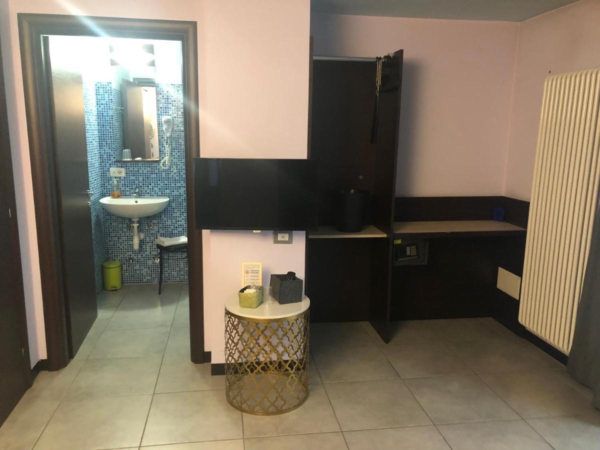 Villa Camilla Milano Εξωτερικό φωτογραφία